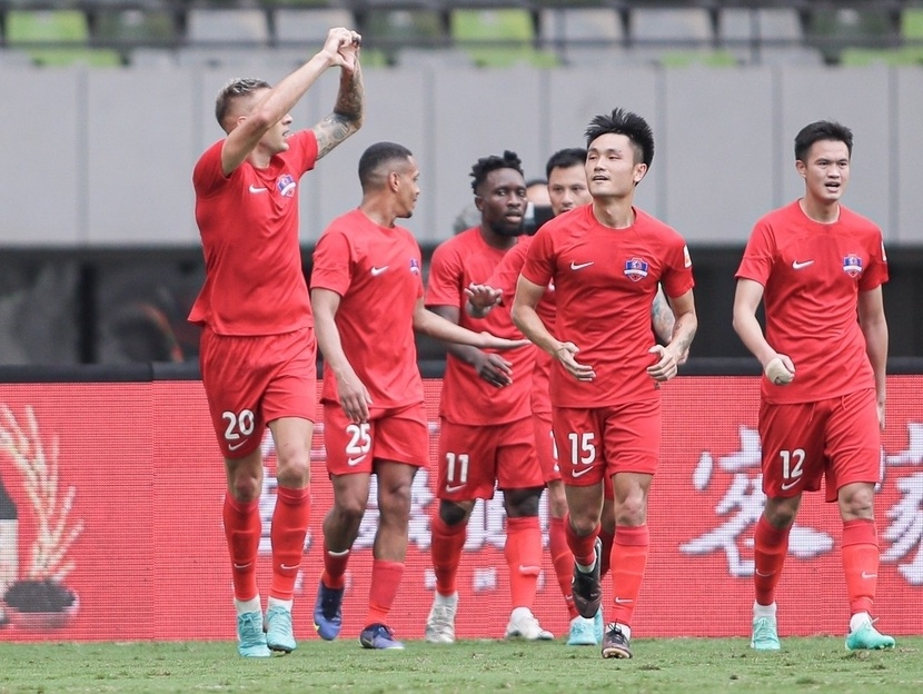  药厂新星替补双球斩旧主  