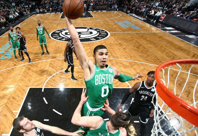  塔图姆50分创绿军队史纪录  