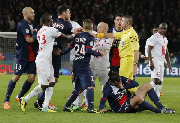  巴黎圣日耳曼十连胜创纪录，提前锁定半程冠军